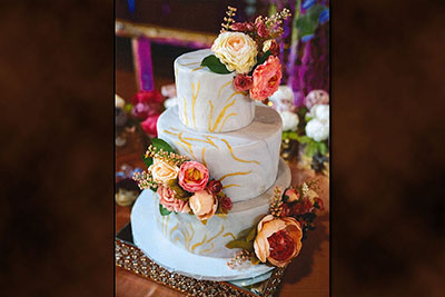 cake with roses closeup
